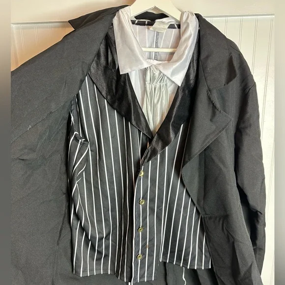 California Costumes Gunfighter Adult Costume.. Size Large (42-44) - Picture 8 of 16